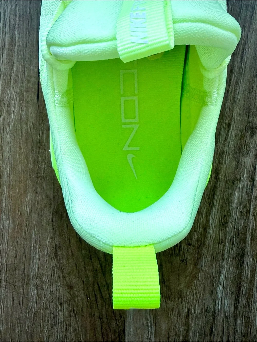 NEW Nike Free Metcon 6 Barely Volt White Volt FJ7126-702 Women’s 8.5